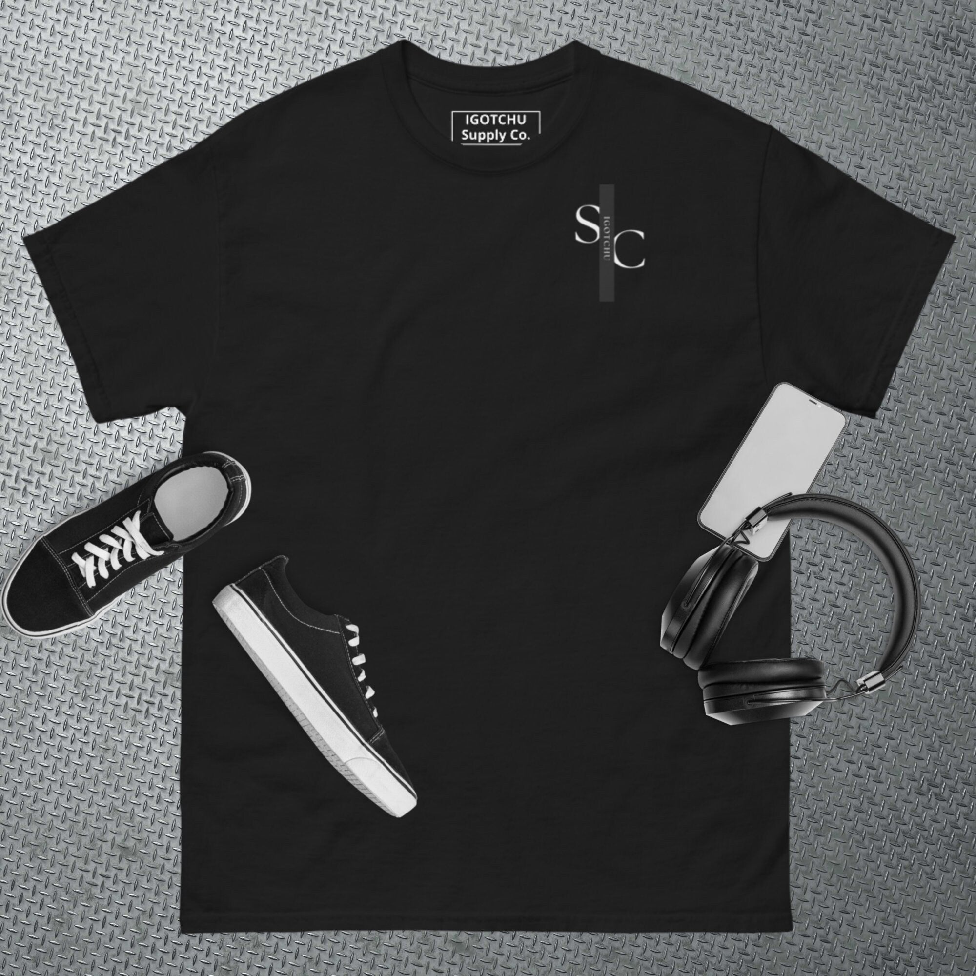 IGOTCHU — "Who R You" Funny Tee